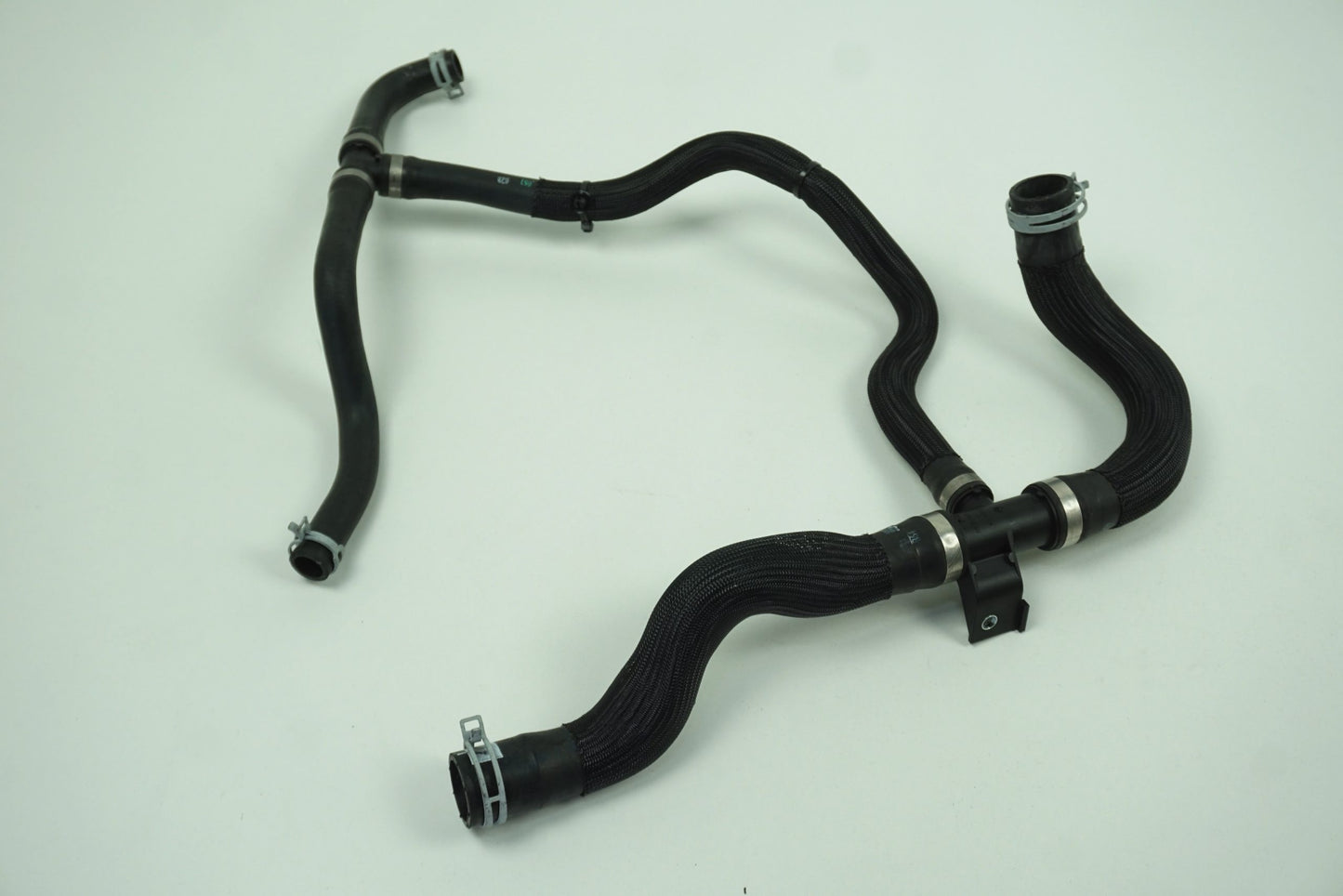 Pièce d'origine Durite de refroidissement pour Renault Trafic III 215011009R
