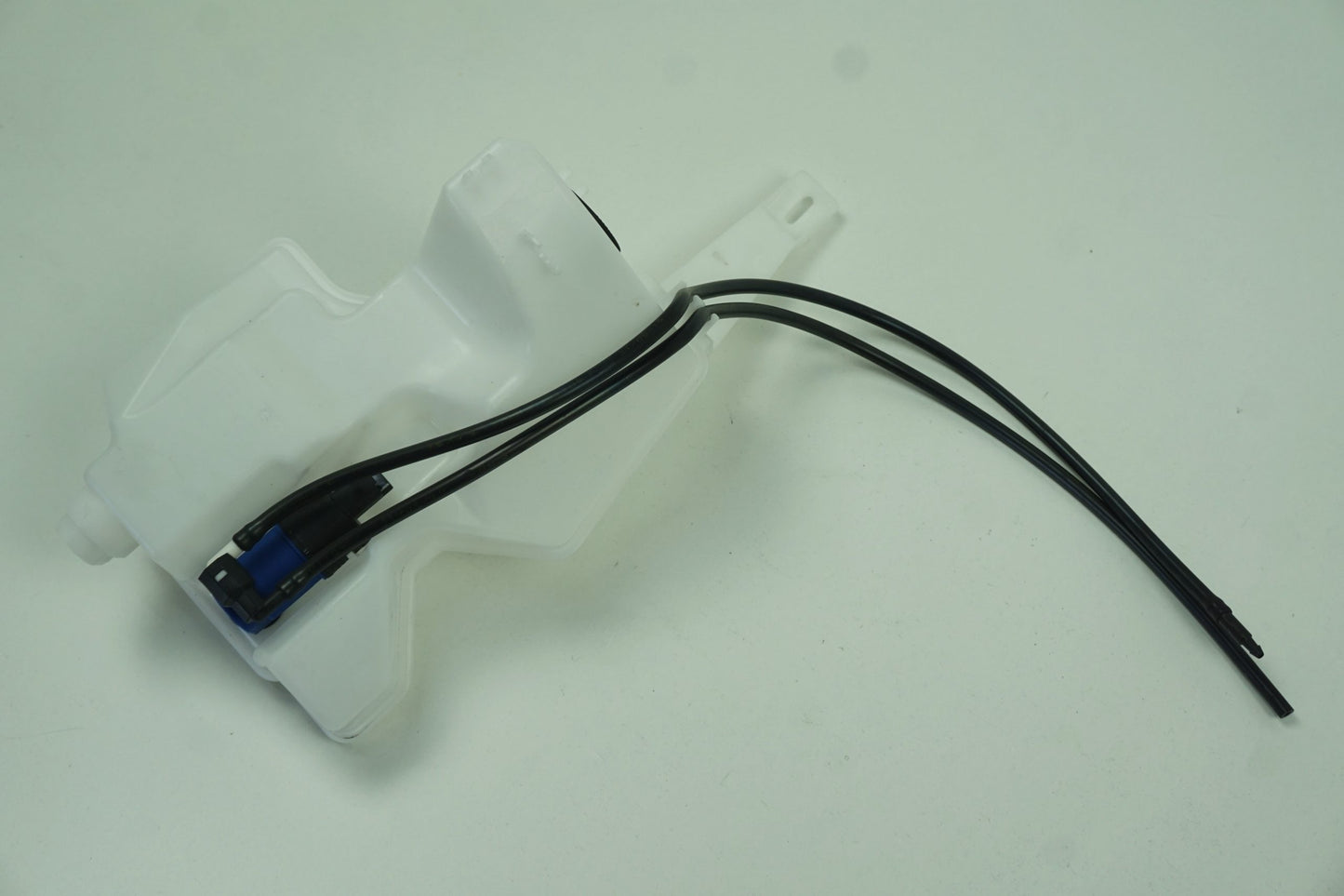 Pièce d'origine Réservoir de lave-glace pour Renault Captur Clio IV phase 2 289104250R