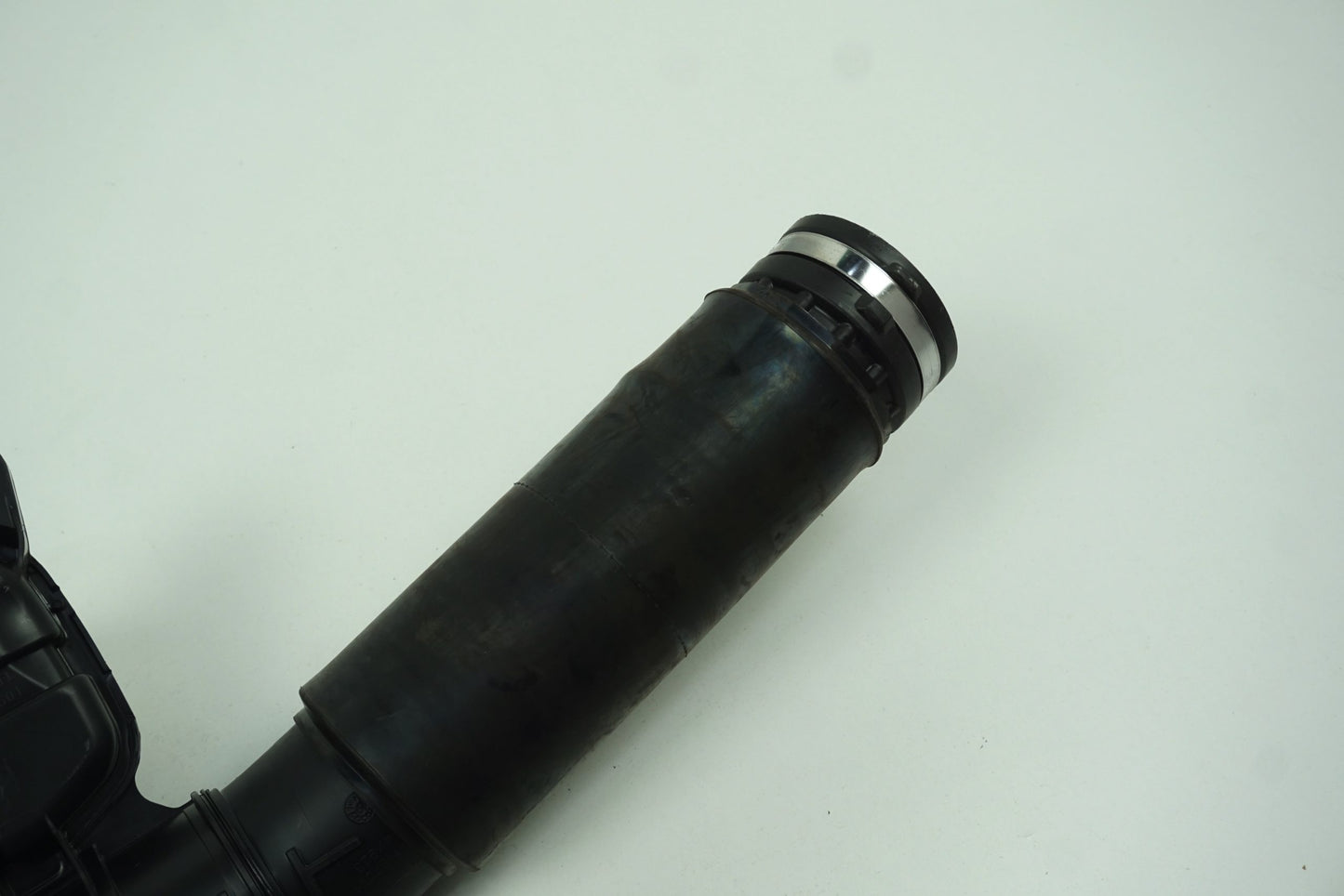 Pièce d'origine Conduit d'admission d'air pour Renault Trafic III 165756662R.