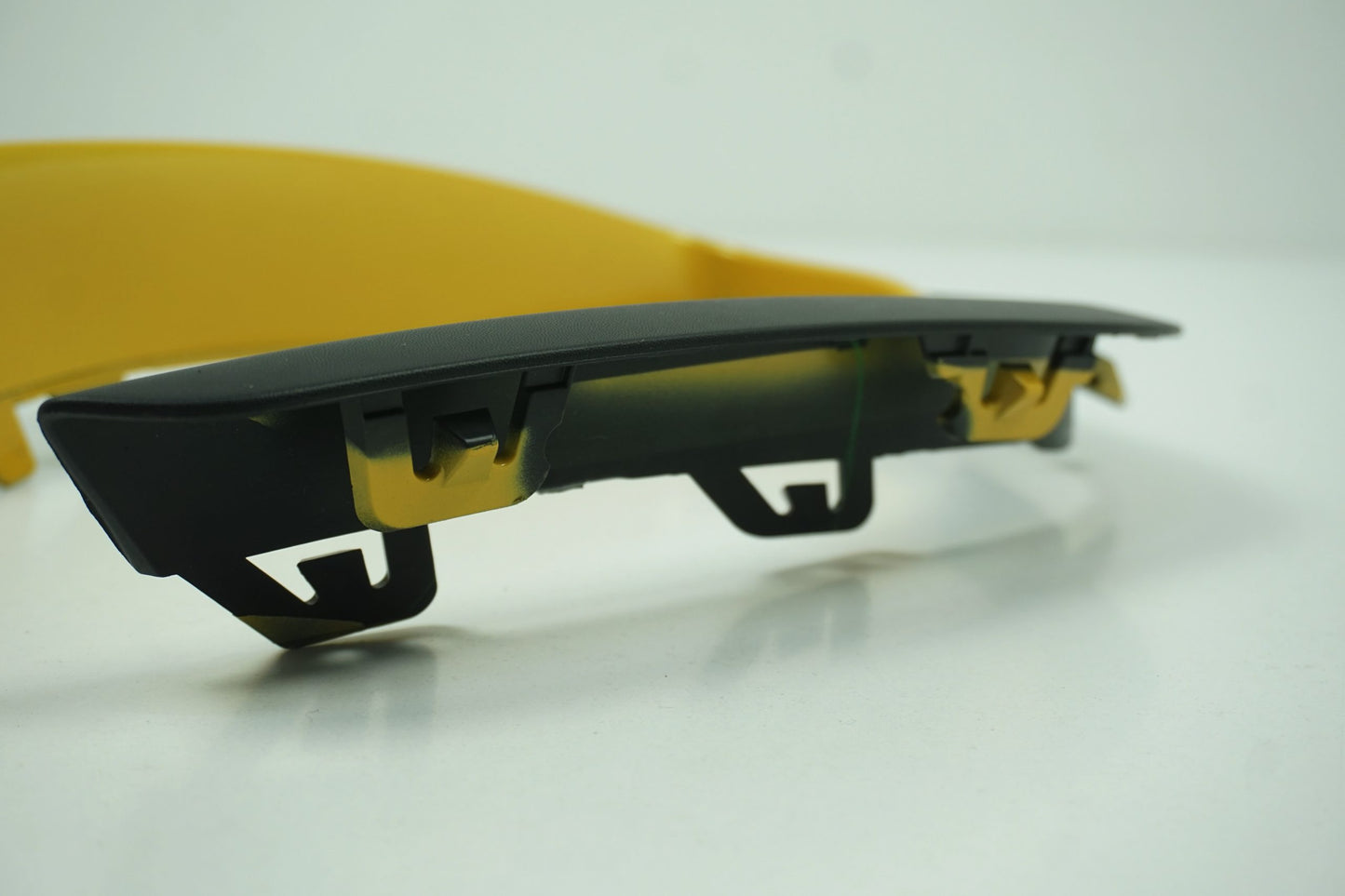 Pièce d'origine Cadre de grille pour Renault Clio IV RS Trophy 266A19815R