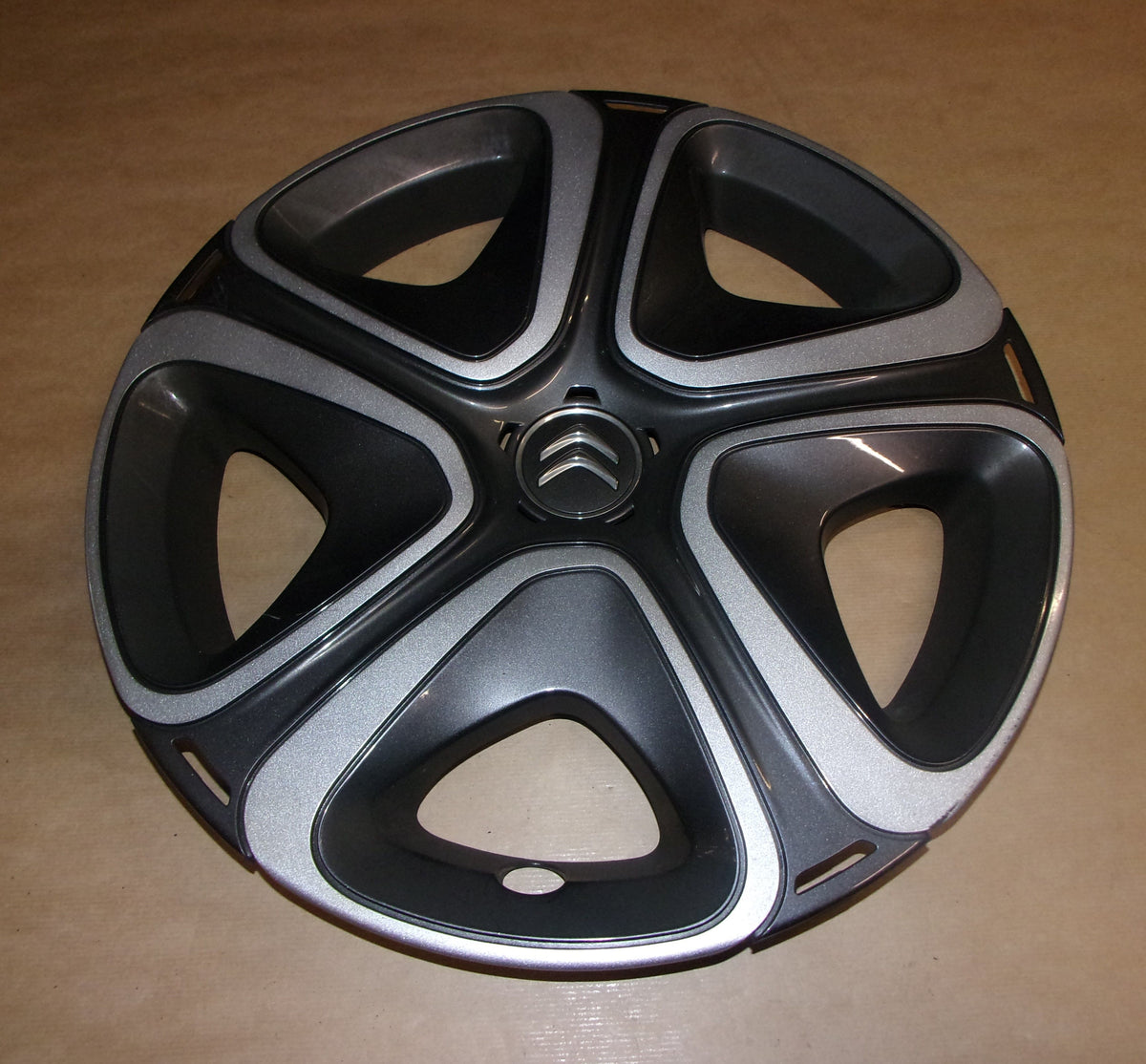 98222643XS_1.JPG
