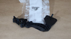 Support de câble de capot d’origine pour Opel Corsa F — 9826001780