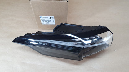 Feu arrière côté gauche pour Peugeot 308 III — 9835299580 — vue 1