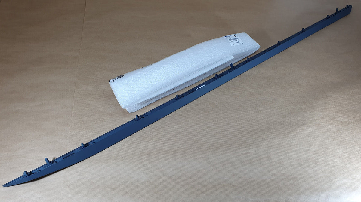 Garniture de seuil de porte côté gauche pour Peugeot 308 — 983601941T — vue 1