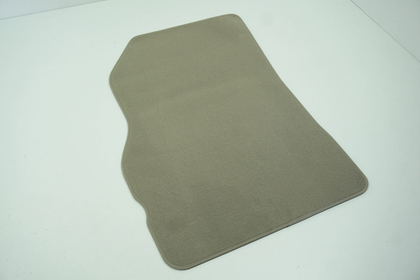 Pièce d'origine Jeu de tapis de sol RHD pour Renault Megane III 749008575R