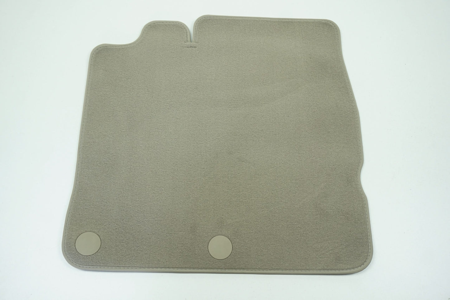 Pièce d'origine Jeu de tapis de sol RHD pour Renault Megane III 749008575R