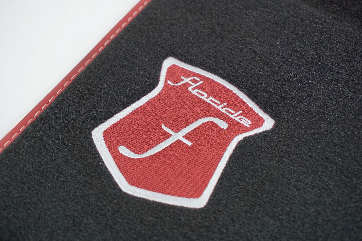 Pièce d'origine Jeu de tapis de sol Floride pour Renault Megane III Cabrio 8201194175