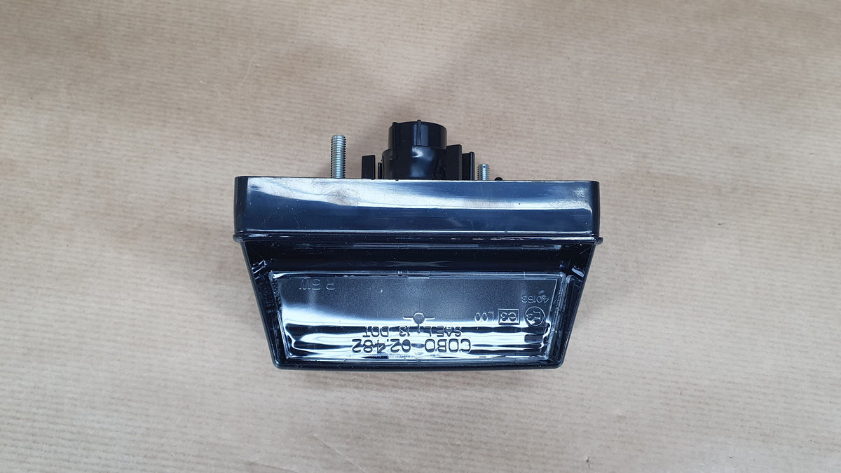 Éclaireur de plaque d’immatriculation côté gauche pour Iveco Daily — 98426074 — vue 2