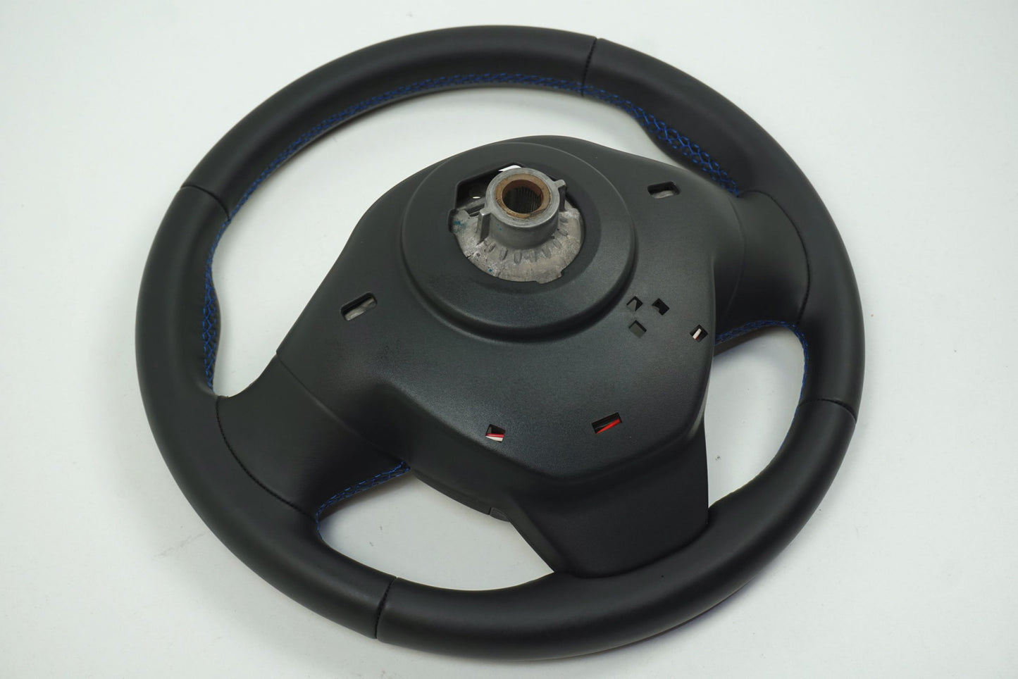 Pièce d'origine Volant pour Renault Captur I 484007131R