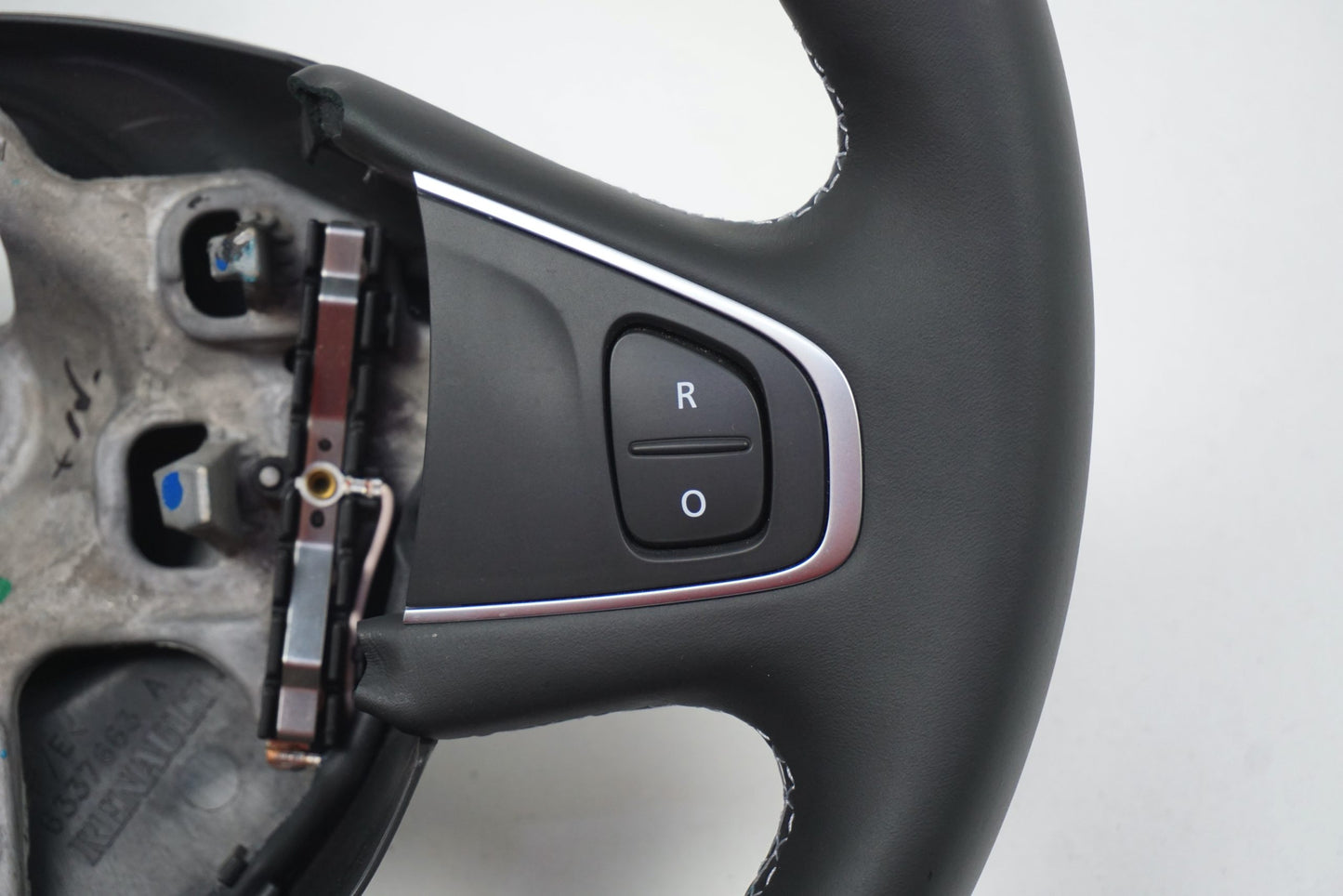 Pièce d'origine Volant cuir pour Renault Captur I 484002918R