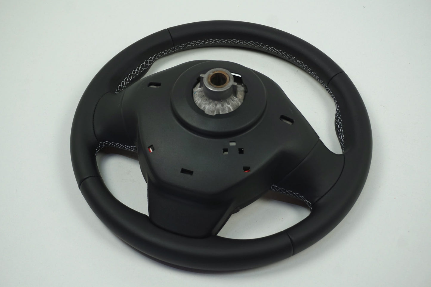 Pièce d'origine Volant cuir pour Renault Captur I 484002918R