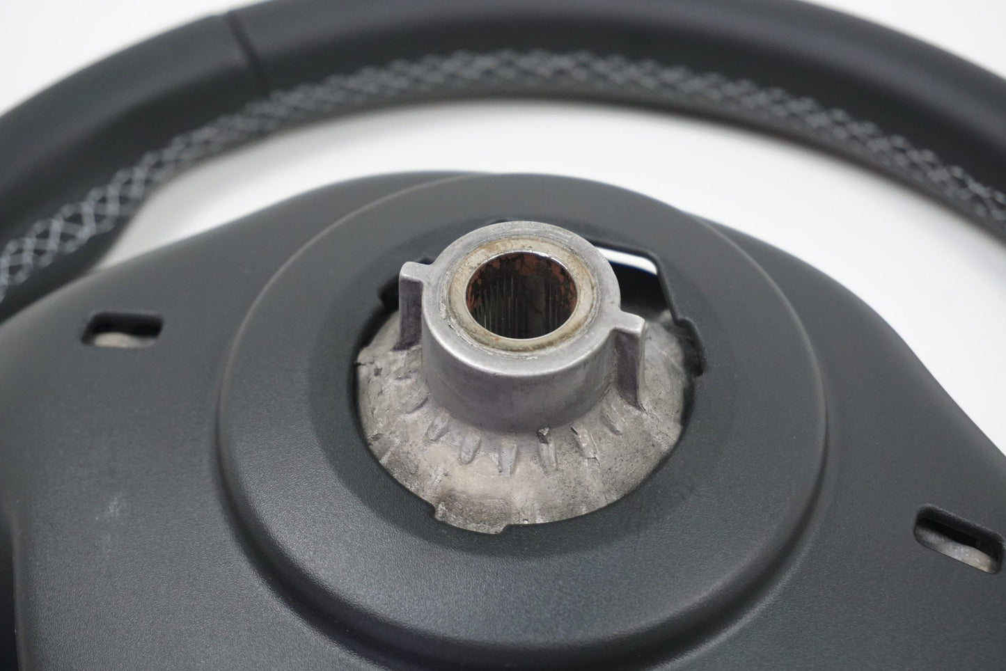 Pièce d'origine Volant cuir pour Renault Clio IV 484002918R