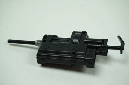 Pièce d'origine Moteur de verrouillage de trappe à carburant pour Renault 8200305732