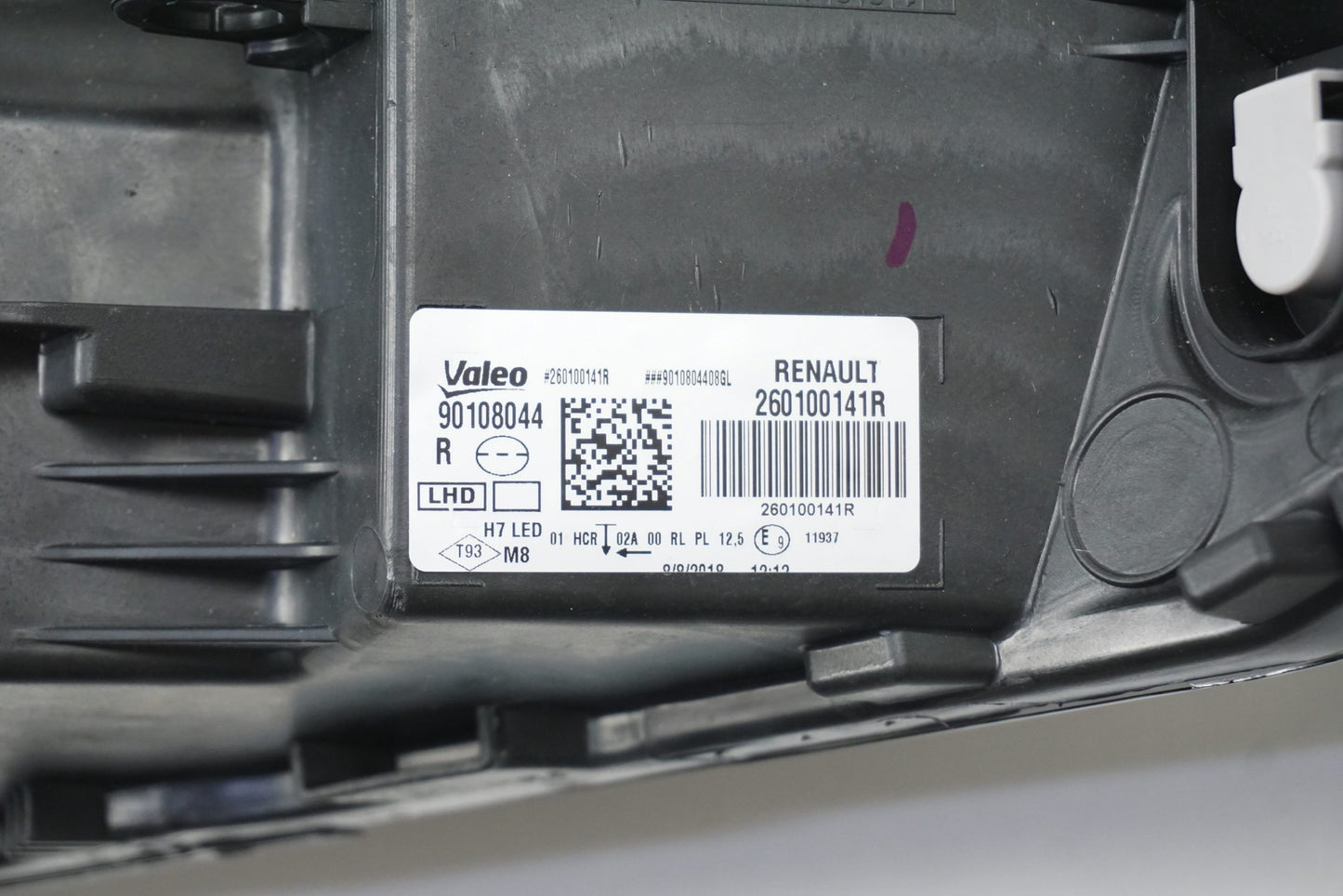 Pièce d'origine Phare droit pour Renault Megane IV 260100141R