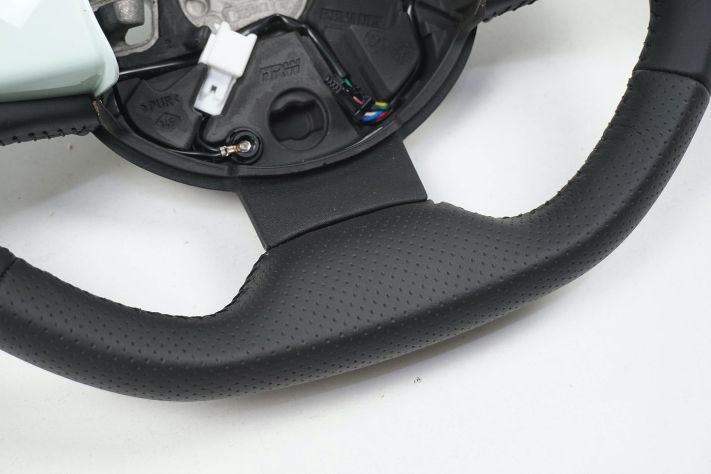 Pièce d'origine Volant pour Renault Twingo III 484006816R
