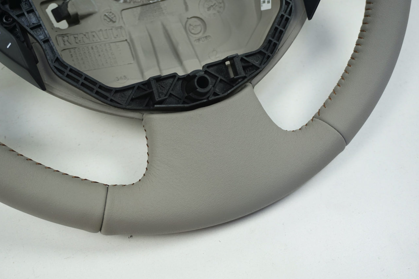 Pièce d'origine Volant pour Renault Twingo II 484301891R