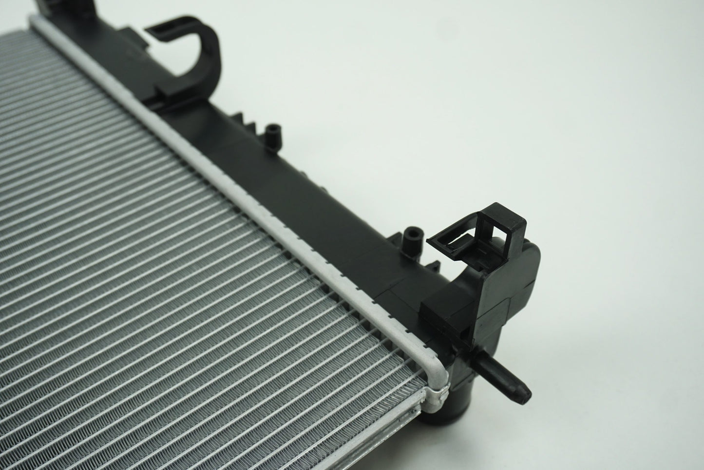 Pièce d'origine Radiateur moteur pour Renault Clio IV Captur I 214107326R