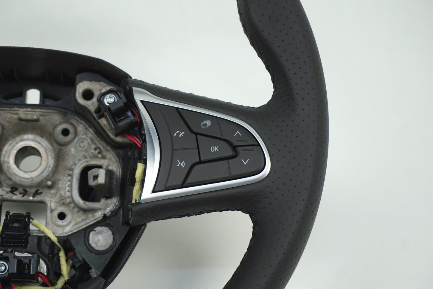 Pièce d'origine Volant cuir pour Renault Talisman Espace V Initiale Paris 484008945R