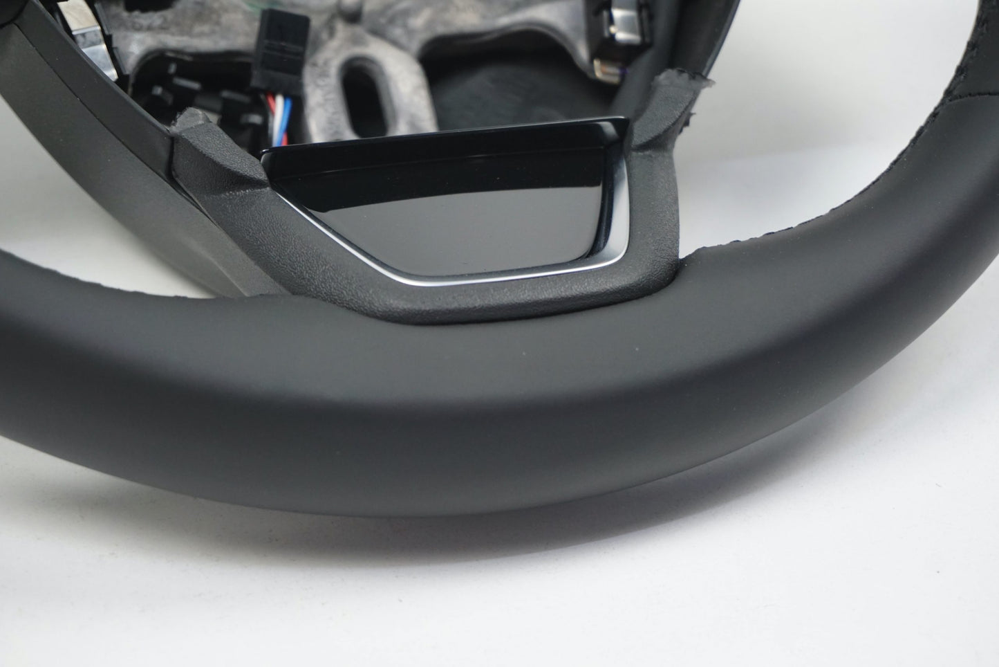 Pièce d'origine Volant cuir pour Renault Clio IV Captur 484000110R