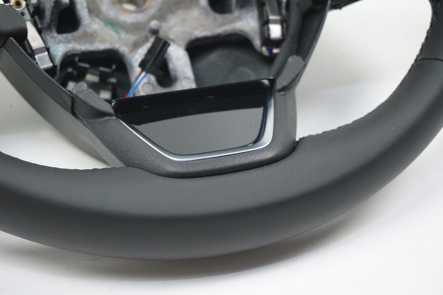 Pièce d'origine Volant cuir pour Renault Clio IV Captur 484000110R