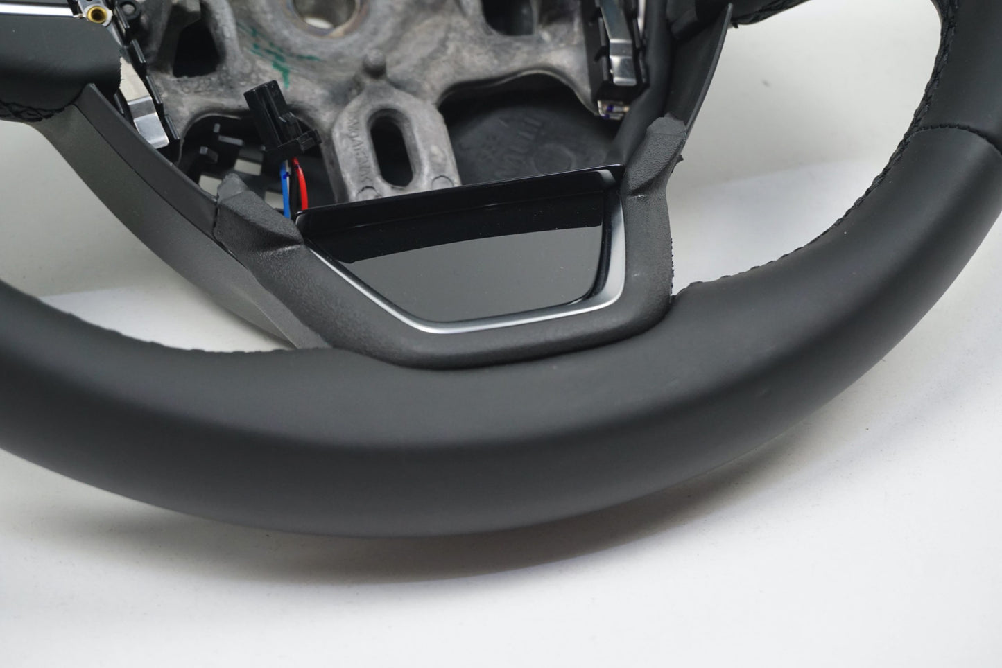 Pièce d'origine Volant cuir pour Renault Clio IV Captur 484000110R