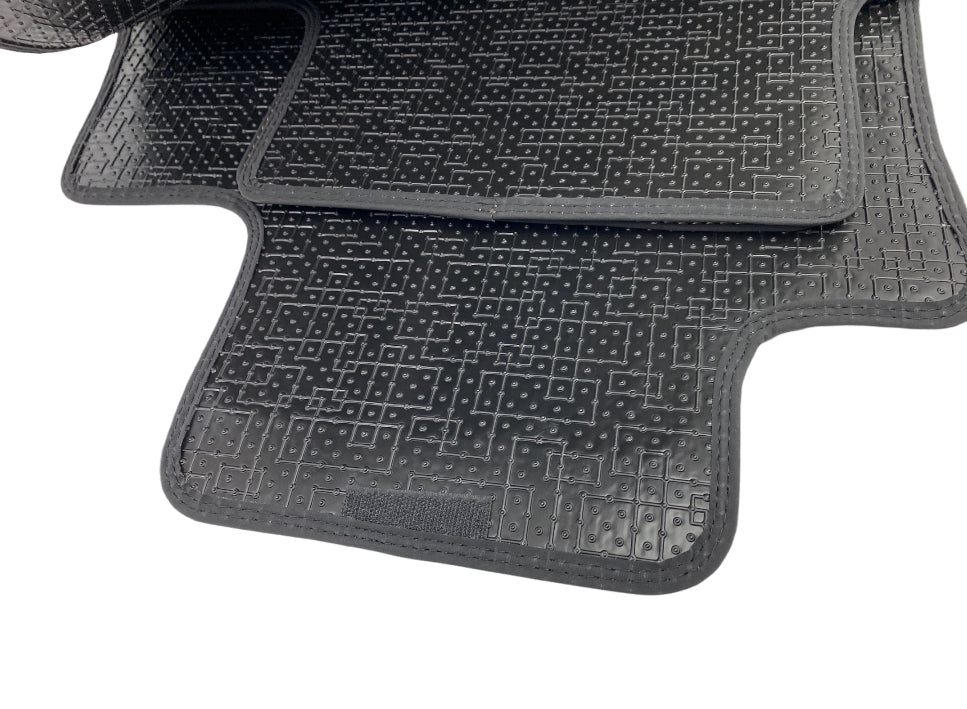 Pièce d'origine Tapis de sol Premium Initiale Paris pour Renault Talisman 8201728845