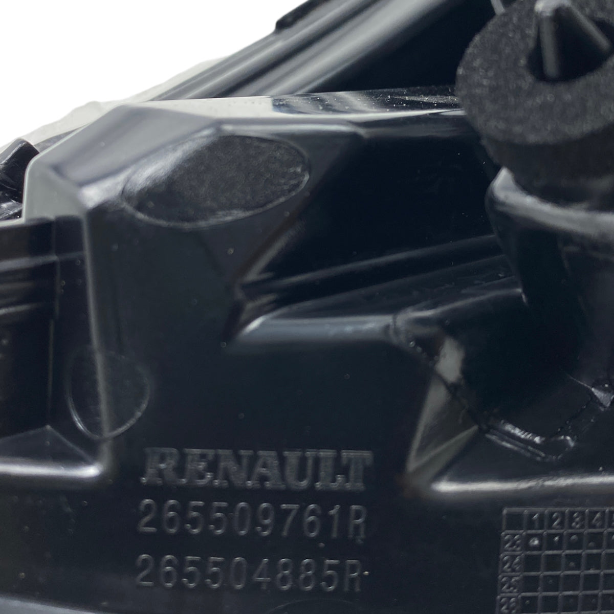 Pièce d'origine Feu arrière droit pour Renault Clio V 265504885R