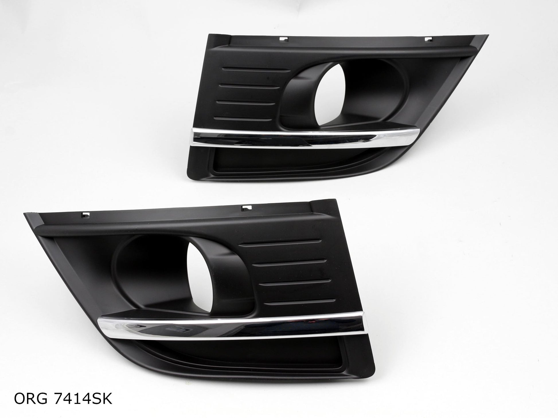 *Pièce d’origine enjoliveur d’antibrouillard pour Citroën C4 Picasso / C4 à partir de 2006 gauche et droite, 7414SK.