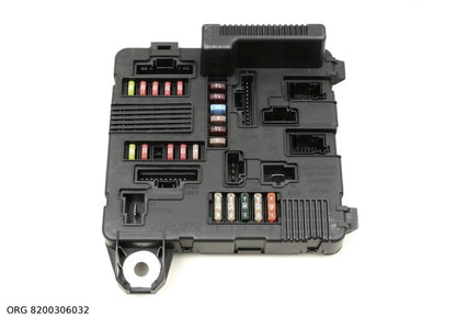 Module électrique BSM d’origine Renault véhicules Renault/Dacia à partir de 2003 8200306032 - vue 2