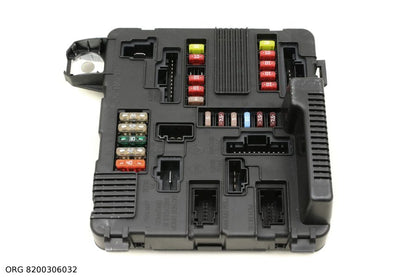 Module électrique BSM d’origine Renault véhicules Renault/Dacia à partir de 2003 8200306032 - vue 1