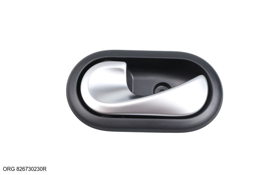 Poignée intérieure gauche finition aluminium d’origine Dacia Dacia Logan et Duster 826730230R - vue 1