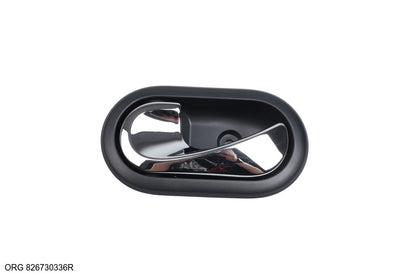 Poignée intérieure gauche finition chromée d’origine Dacia Dacia Logan et Duster 826730336R - vue 1