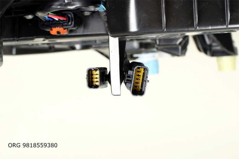 Réservoir d’AdBlue d’origine PSA Peugeot 308 13- EURO 6.1 – OEM 9818559380 – vue 5