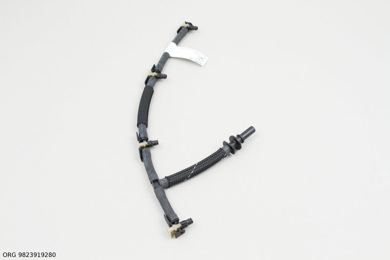 Conduite de carburant d’origine PSA Citroën/Peugeot 1.6HDI 8V 18- – OEM 9823919280 – vue 2