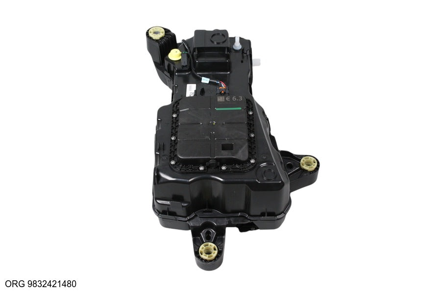 Réservoir d’AdBlue d’origine PSA Citroën/Peugeot Berlingo/Partner 18- 1.5 – OEM 9832421480 – vue 2
