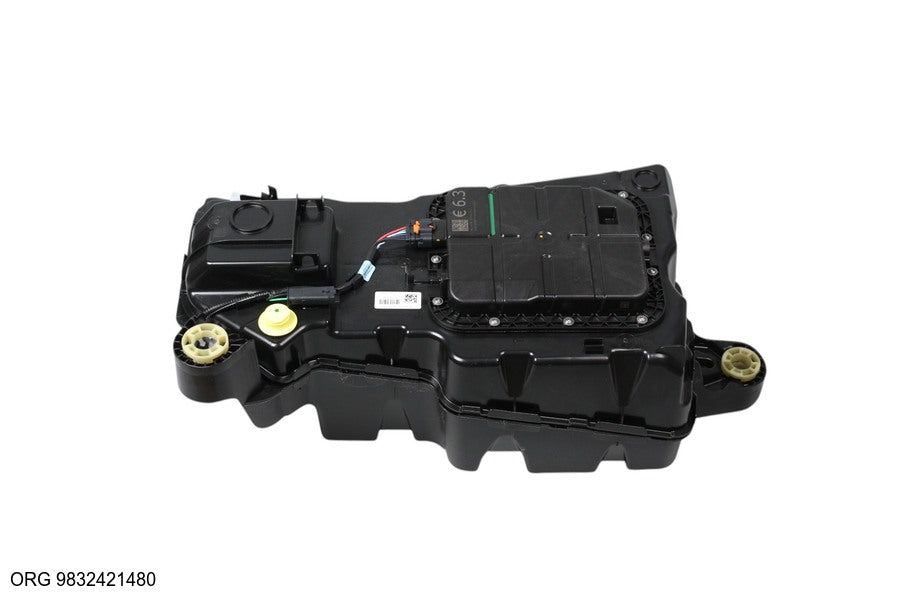 Réservoir d’AdBlue d’origine PSA Citroën/Peugeot Berlingo/Partner 18- 1.5 – OEM 9832421480 – vue 3