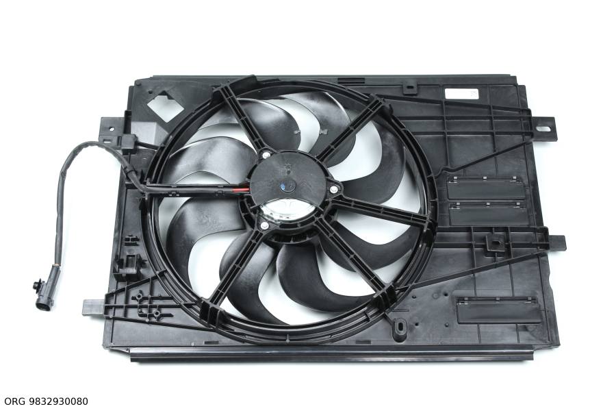 Ventilateur de radiateur d’origine PSA WENTYLATOR CHŁ.C BER 18- Z TUNELEM 140W – OEM 9832930080 – vue 3