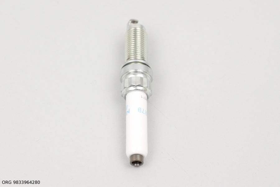 Bougie dʼallumage d’origine PSA Citroën/Peugeot 1.2 12V EB2ADT TURBO – OEM 9833964280 – vue 3