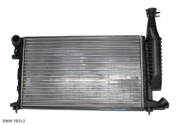 Radiateur de refroidissement moteur — Citroën Berlingo / Peugeot Partner — 1.4 à 1.8 — à partir de 1998 — 610 × 380 mm — RWW Y8312 — vue 1