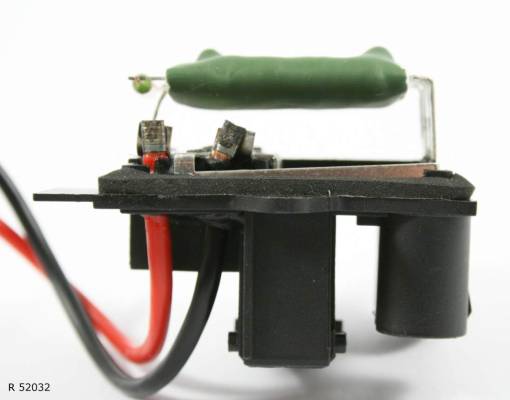 Résistance de pulseur d’air habitacle — Renault Clio à partir de 1998, avec climatisation manuelle, type Magneti Marelli — R 52032 — vue 4
