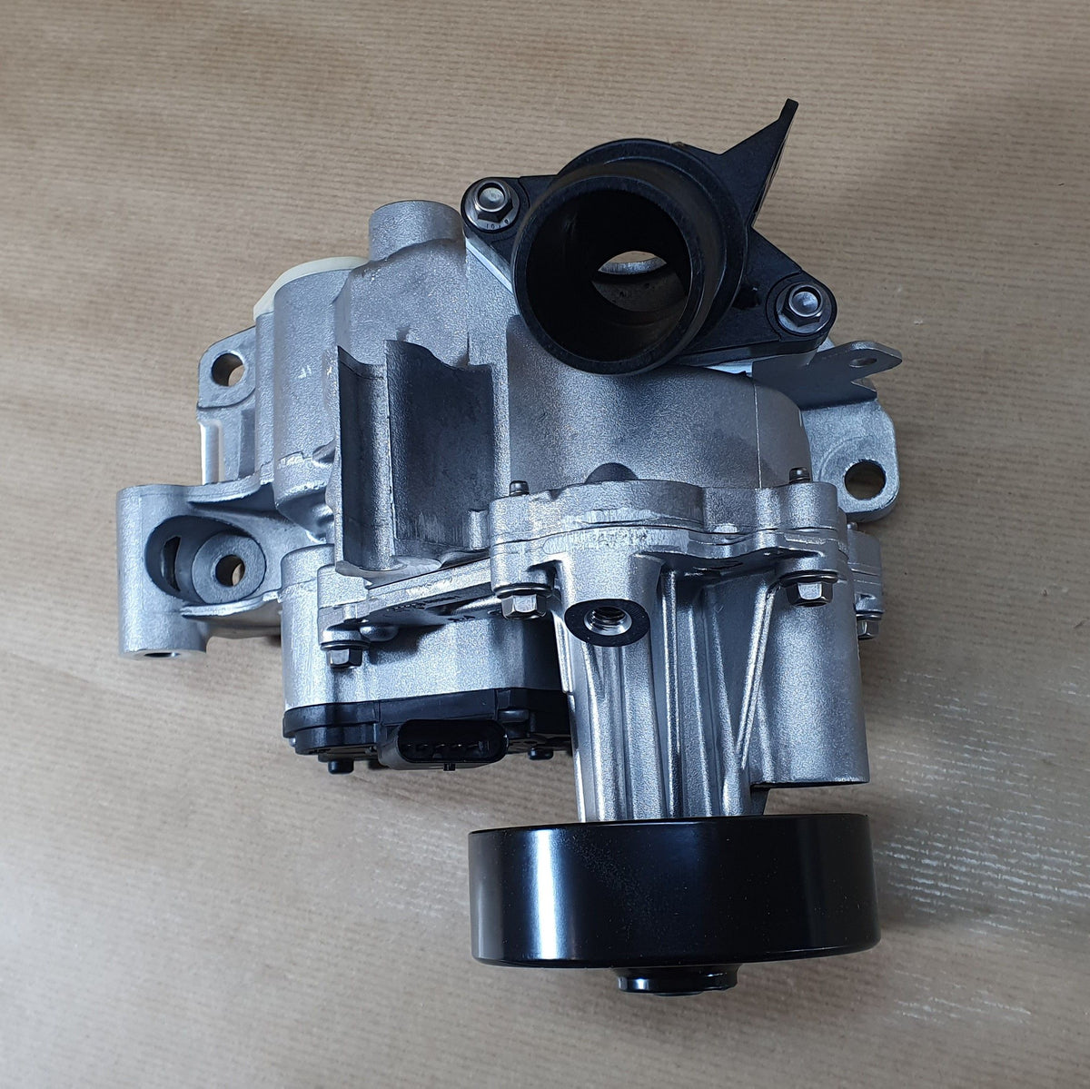 Pompe à eau pour Opel Astra K / Insignia B 1.5Cdti — YQ00978380 — vue 2