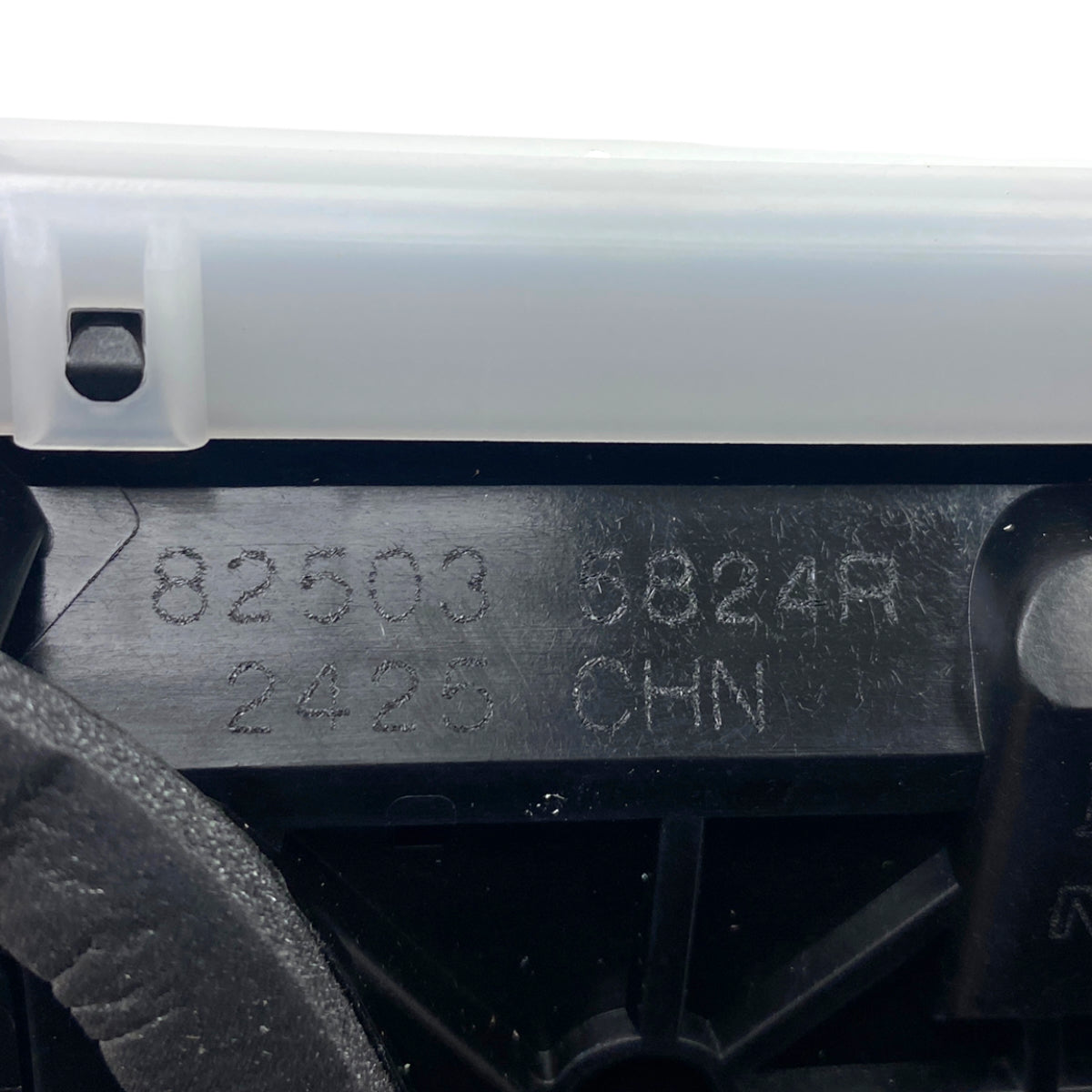 Pièce d'origine Serrure de porte arrière gauche 4 broches pour Renault Arkana Europe 825035824R