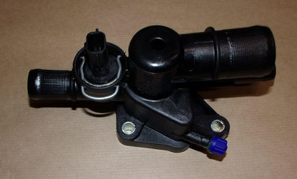 Boîtier de thermostat d’origine Renault 110600968R — vue de la pièce