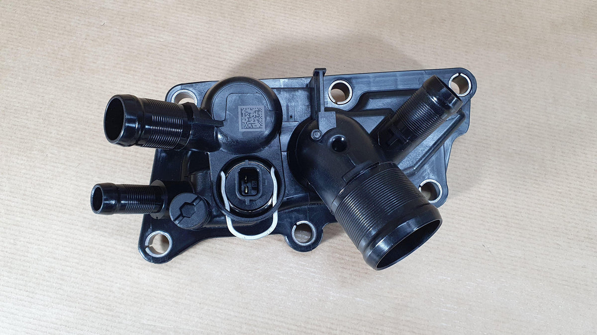 Boîtier de thermostat d’origine Renault 110616700R — vue de la pièce