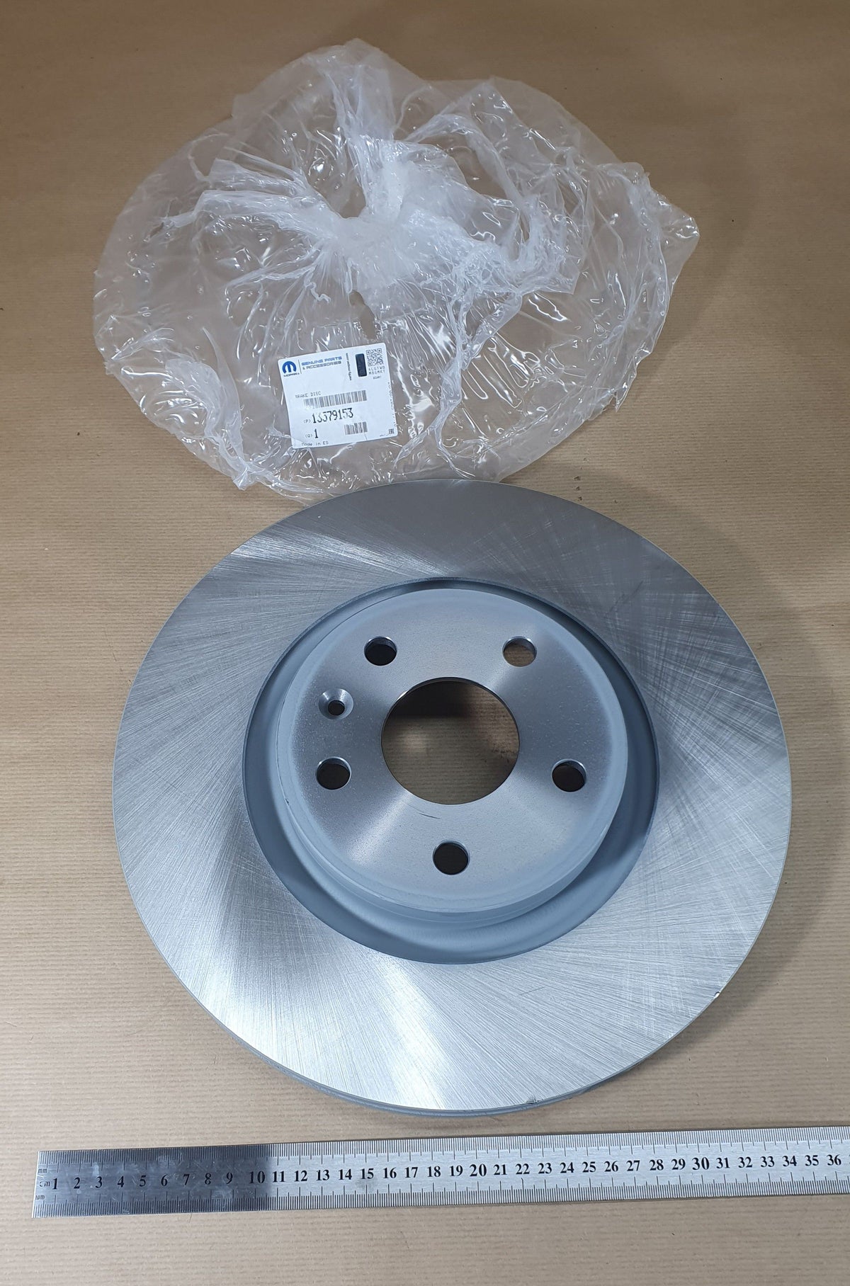 Disque de frein avant pour Opel Insignia A 1.6T — 13579153 — vue 1