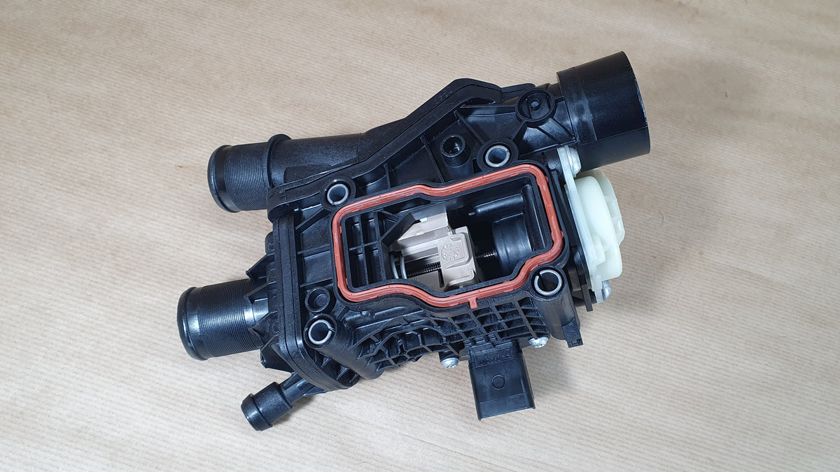 Boîtier de thermostat pour Citroën C4 II / C5 III / DS4 — SID 94.894 — vue 1