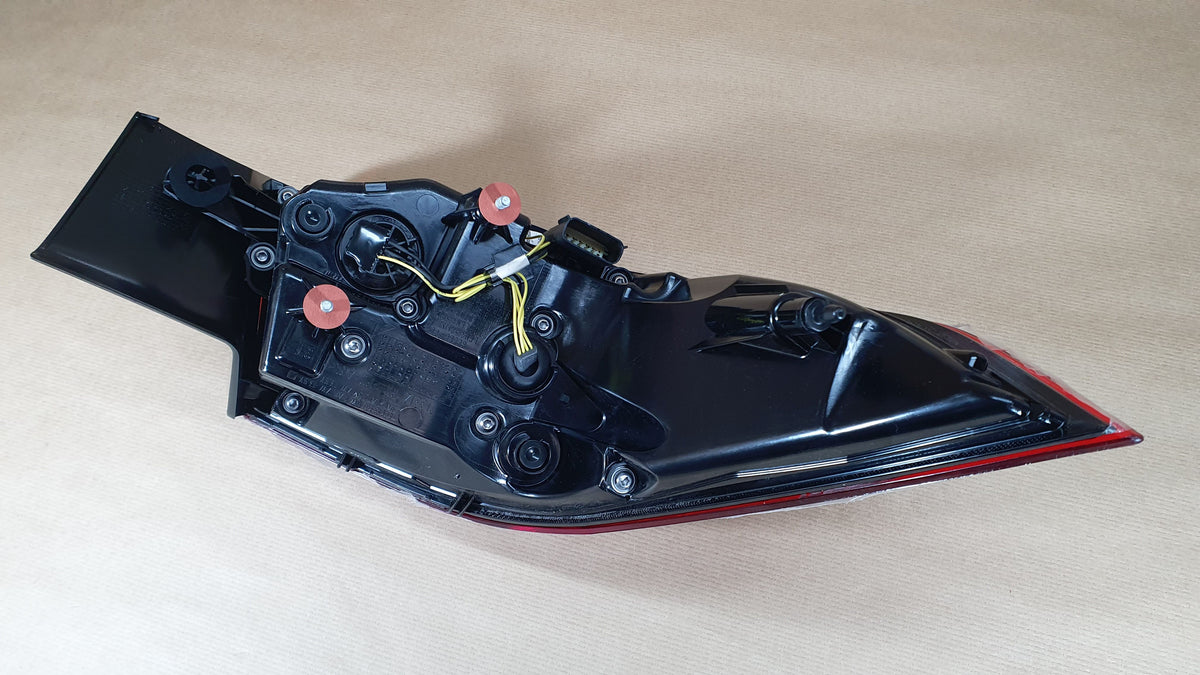 Feu arrière côté droit pour Opel Insignia B — 39125836 — vue 2
