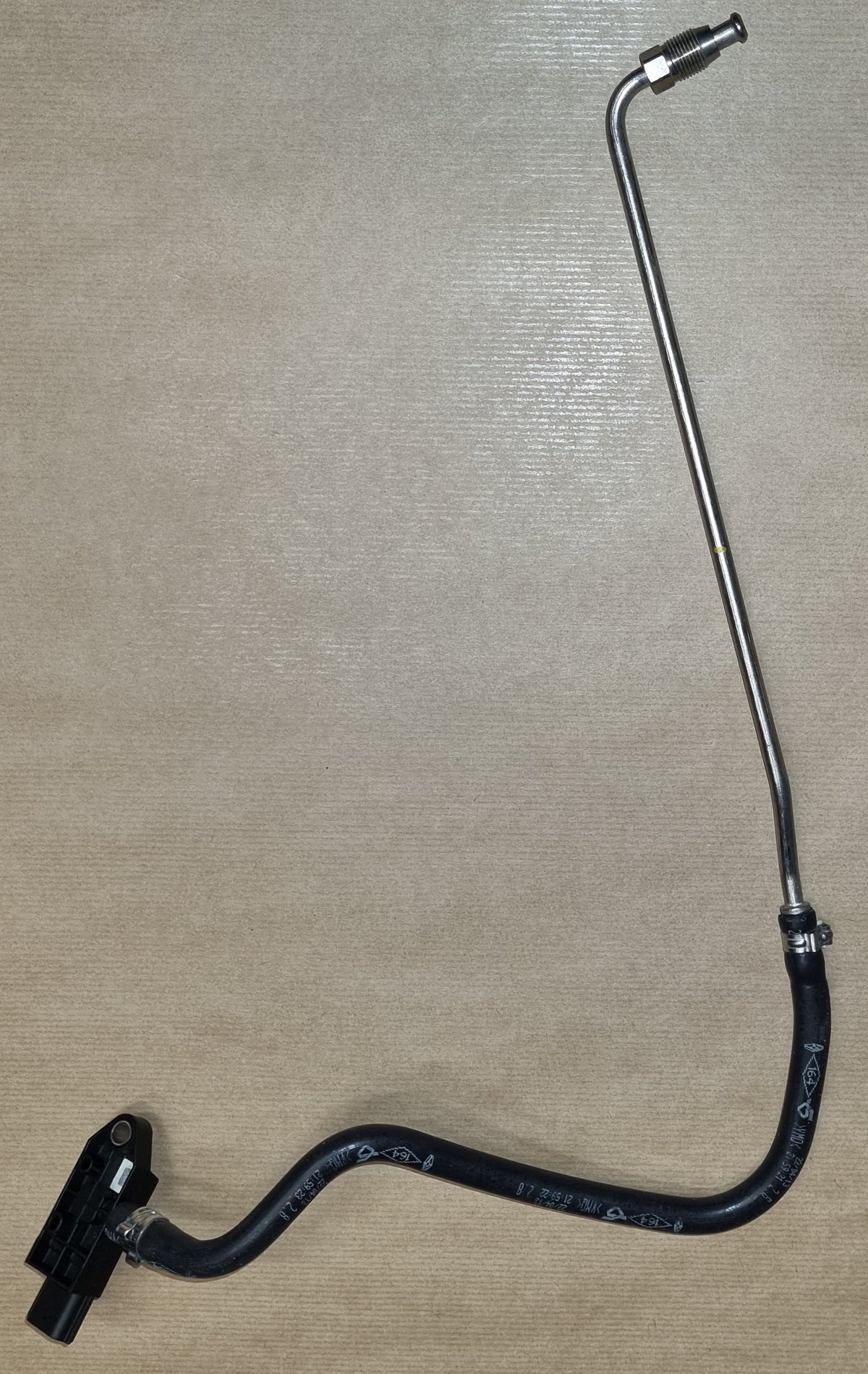 Capteur de pression des gaz d’échappement d’origine pour Dacia Dokker / Lodgy 1.5dCi — 208154268R AF — vue 2