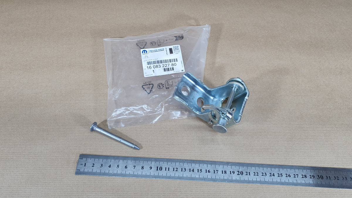 Charnière de porte avant, côté gauche pour Citroën Ami / C4 / Peugeot 208 — 1608322780 — vue 1