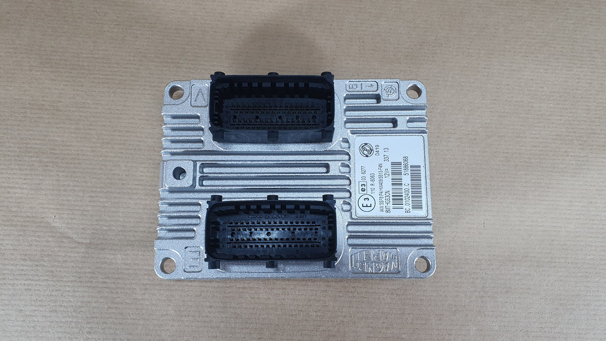 Calculateur moteur pour Fiat Panda II — 51886068 — vue 2